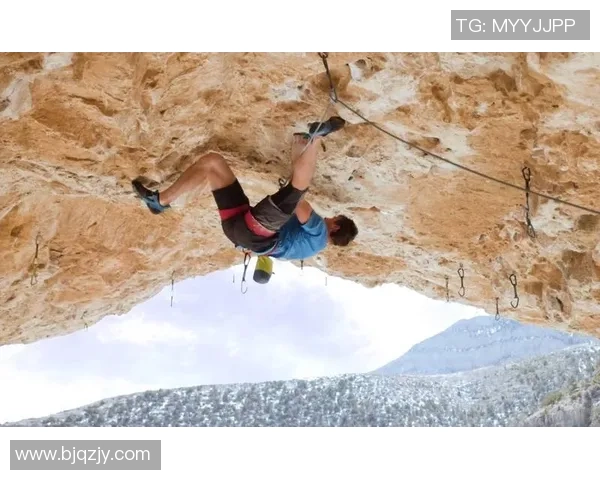 重庆攀岩队的奋斗与突破：一段激励人心的攀岩历程纪实